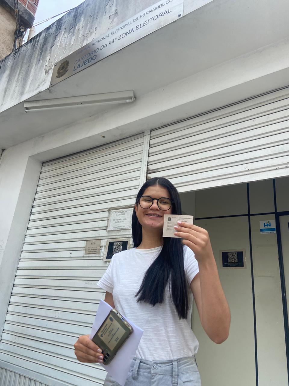 Juventude em ação: adolescentes de Calçado conquistam o primeiro título de eleitor em iniciativa de cidadania ativa